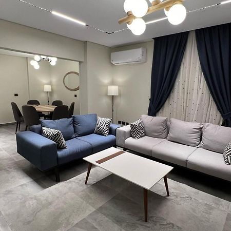 Luxury Apartment El Mohandessen Il Il Cairo Esterno foto