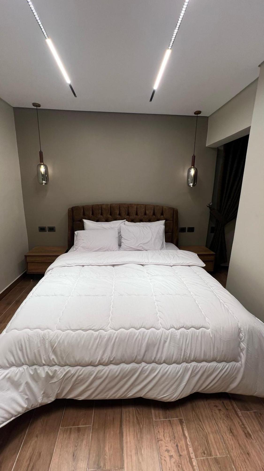 Luxury Apartment El Mohandessen Il Il Cairo Esterno foto